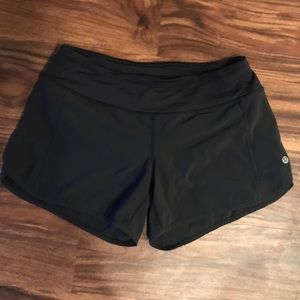 Lululemon Groovy Run shorts- excellent condition!